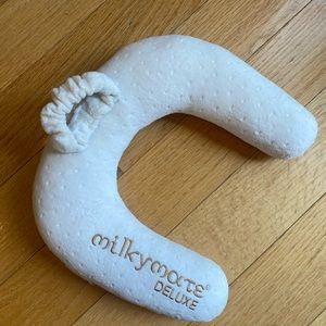 Milky Mate Deluxe baby bottle holder